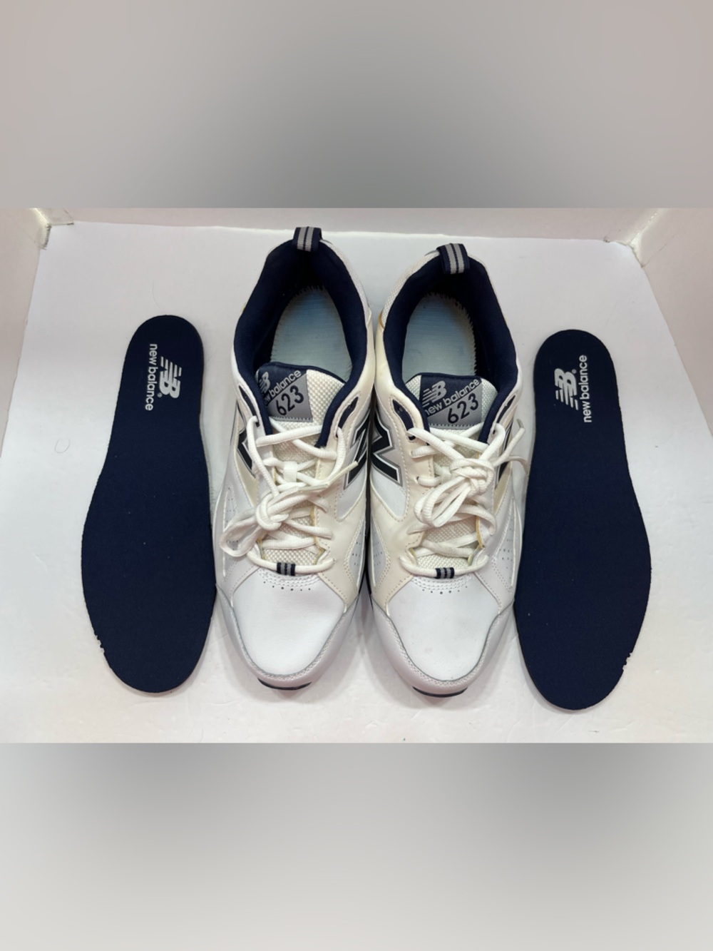 New Balance Men's White and Navy 623 Athletic Sneakers size 11